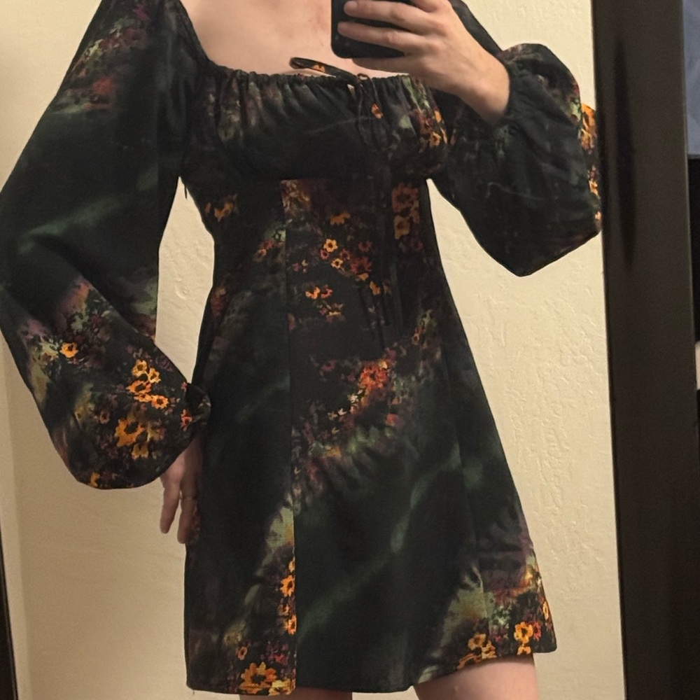 Urban Outfitters Vivian Long Sleeve Floral Dress (Size S)